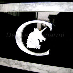 Logo in marmo Biancone