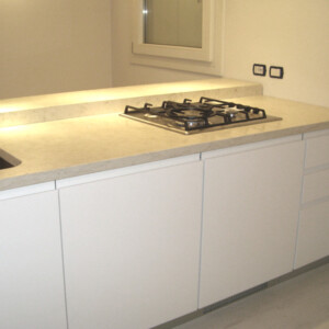 PIANO CUCINA IN MARMO BIANCONE