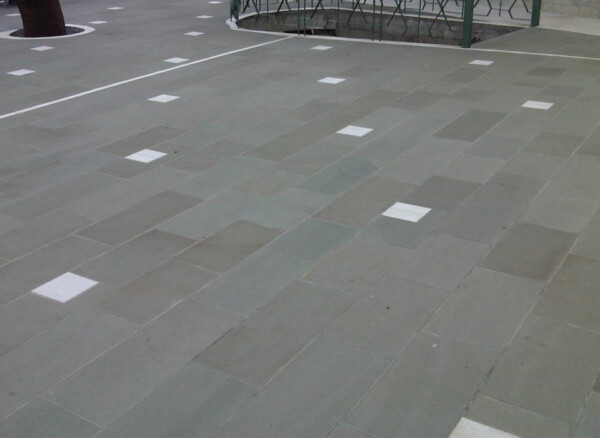 PAVIMENTI E RIVESTIMENTI IN QUARZITE