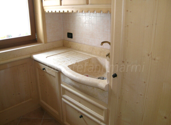 PIANO CUCINA MARMO SILVIA ORO CHIARO