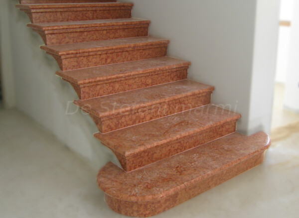 SCALA IN MARMO ROSSO ASIAGO