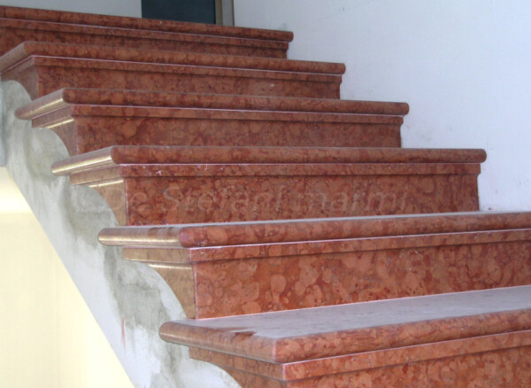 SCALA IN MARMO ROSSO ASIAGO - immagine 2