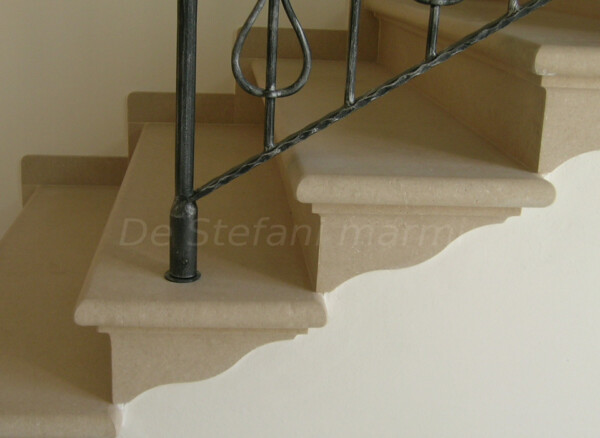 SCALA IN PIETRA MALAGA - immagine 2