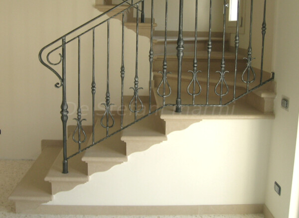 SCALA IN PIETRA MALAGA - immagine 3