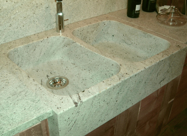 PIANO CUCINA IN GRANITO KASHMIR WHITE - immagine 4