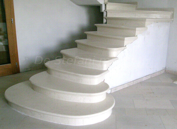 SCALE IN MARMO BIANCONE