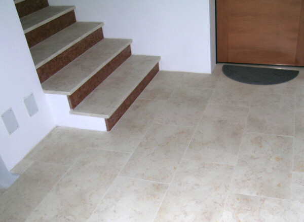 SCALA IN MARMO TERRASANTA E ROSSO ASIAGO - immagine 4